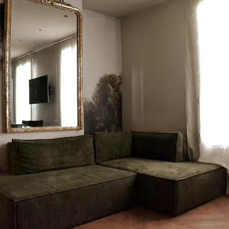 Apartment Eiffel Tower In Paris